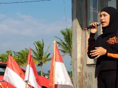 Sandi Iqromah Aulia Mochtar Berangkatkan Tim Sepak Bola Putri Megaloman Ini Pesanya