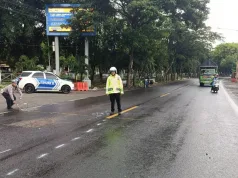 Tewas Tertabrak Truk di Depan Pintu Terminal Sritanjung Banyuwangi, Sopir Kabur