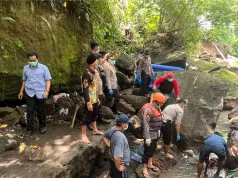 Pekerja Pemecah Batu Hanyut di Sungai Badeng Ditemukan Meninggal 30 Km dari tempat pertama